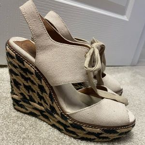 Tory Burch Wedge Size 8.5